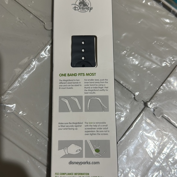 NEW StarWars Galaxy’s Edge Magicband - Picture 6 of 6